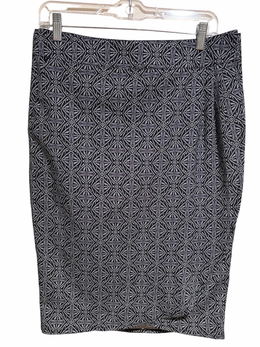 RipSkirt Hawaii Wrap Skirt Length 3 Black White Pearl Batik Packable Medium